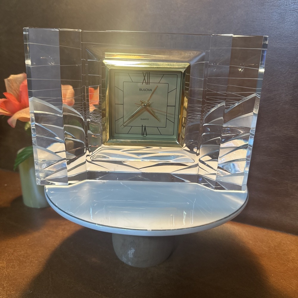 FLAWLESS Exquisite Japan HOYA Crystal BULOVA Quartz Clear Glass WORKING CLOCK